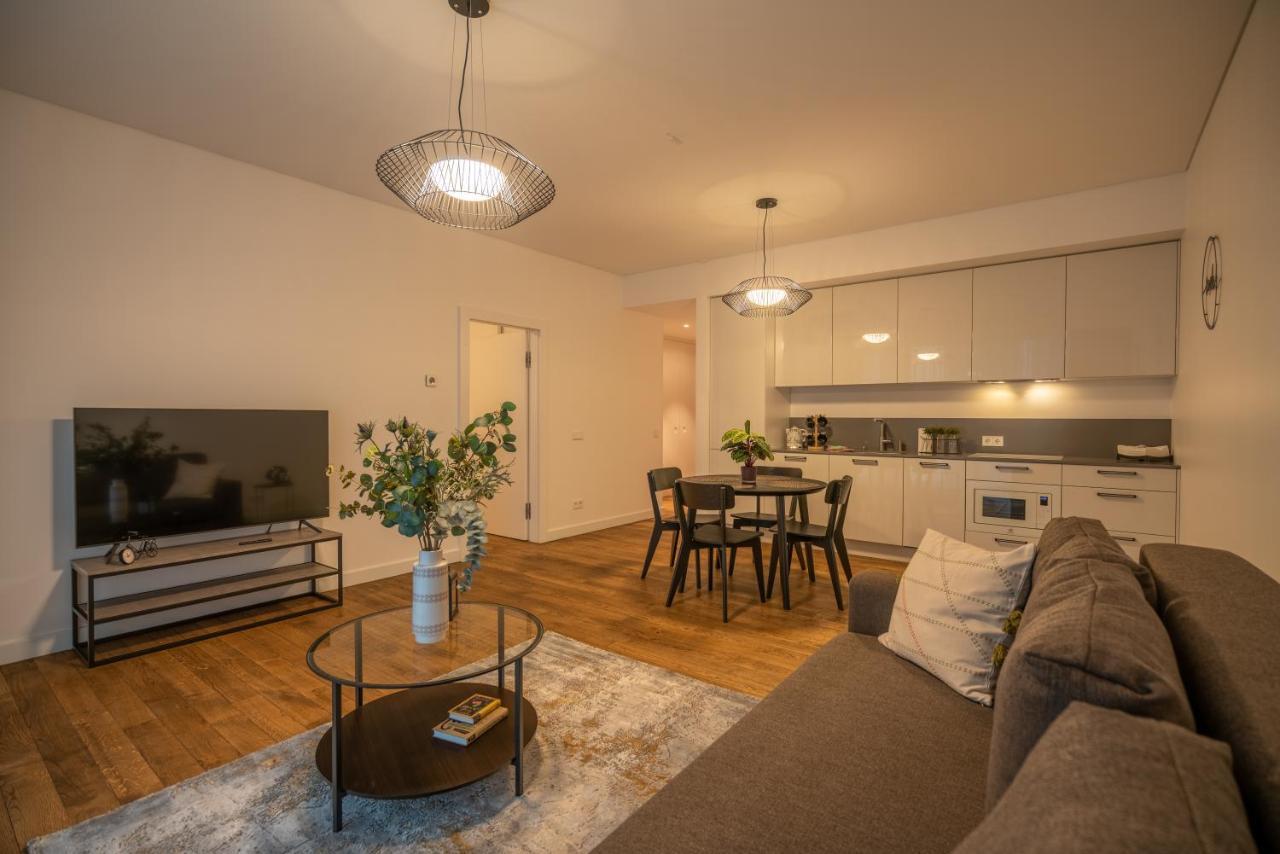 Easyrooms Dzirnavu Riga Bagian luar foto