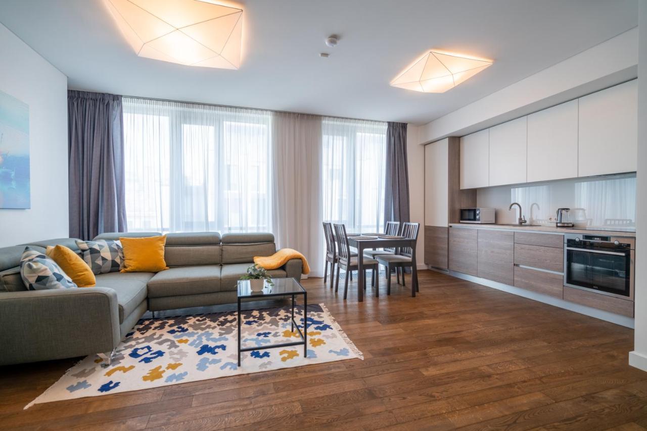 Easyrooms Dzirnavu Riga Bagian luar foto
